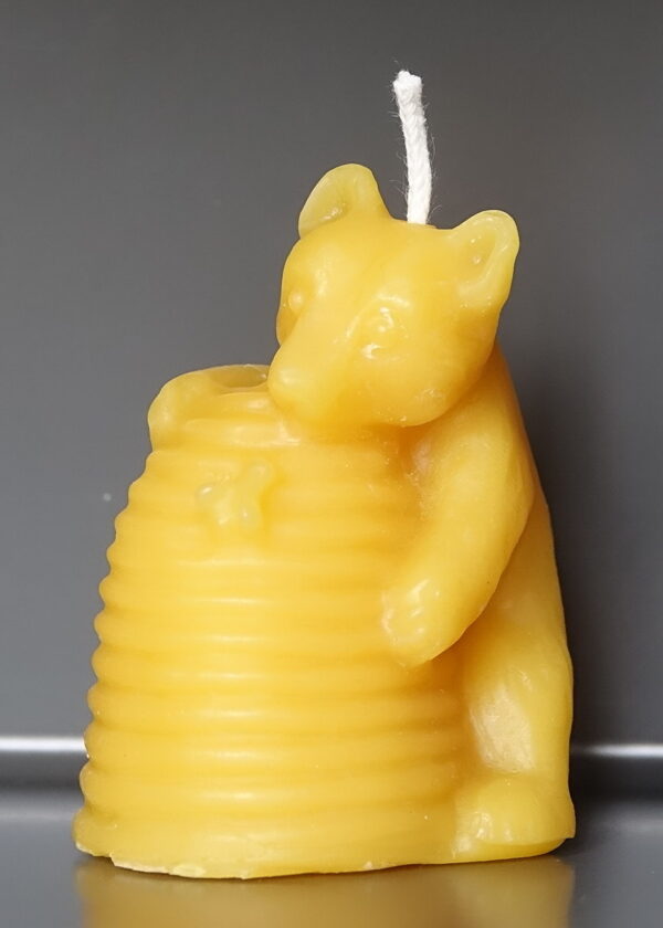 100% pure beeswax hungry bear candle